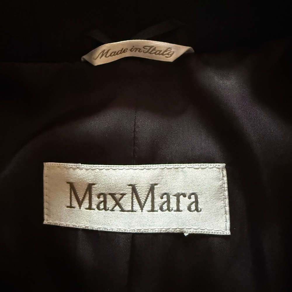 MaxMara Women's dark Navy Pea Coat - Picture 3 of 8